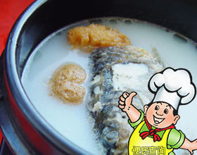 大蒜豆腐鱼头汤的做法