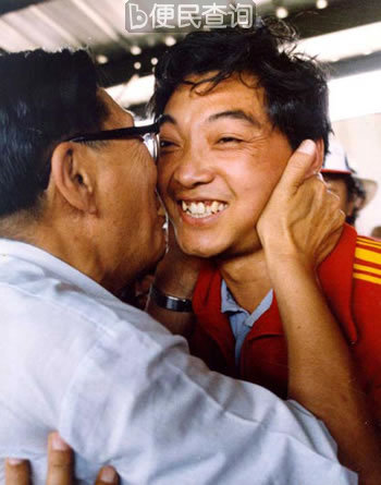 许海峰为我国赢得第一枚奥运金牌